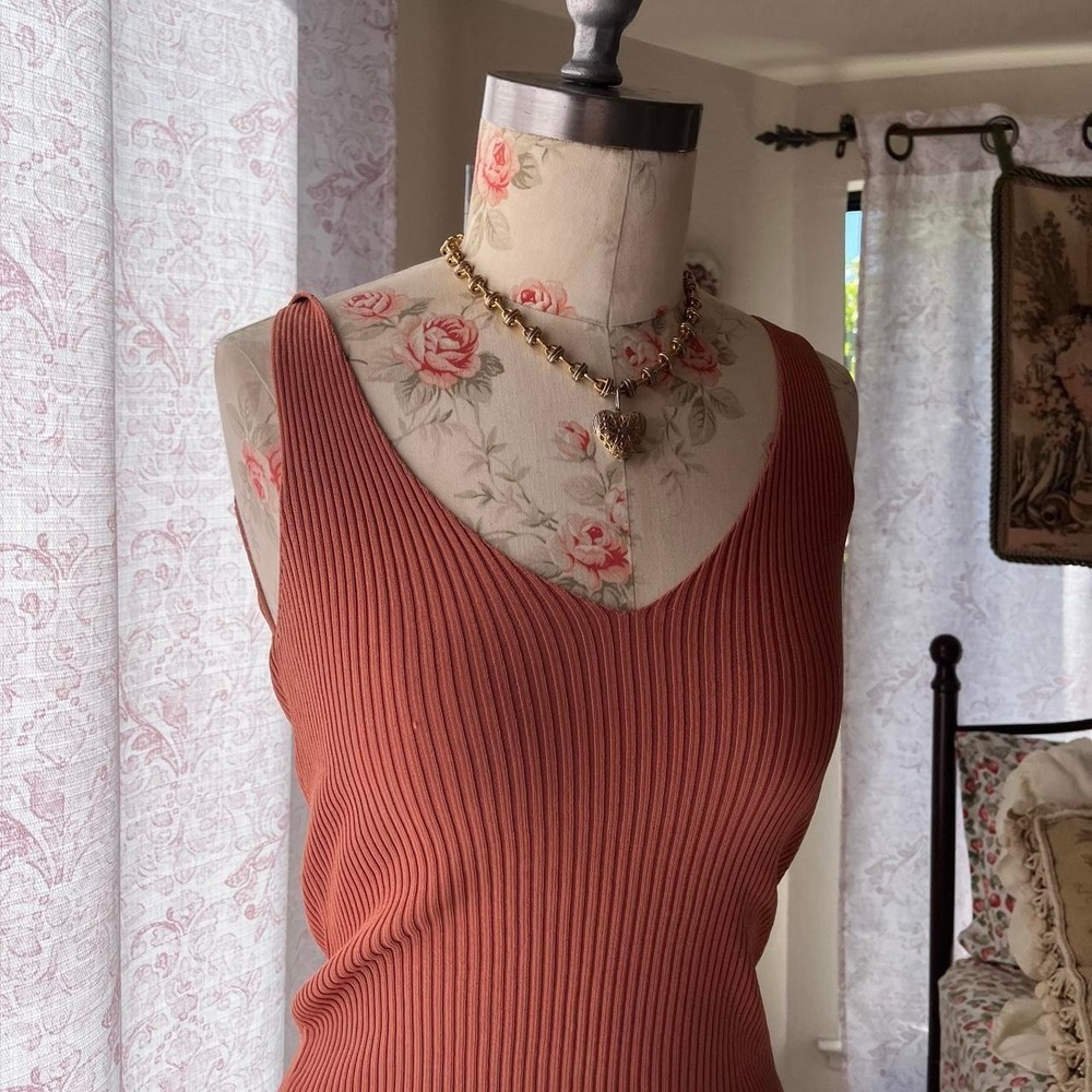 Pink Tank Top - Picture 2 of 2